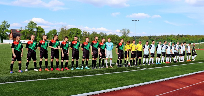 BOSiR/Dąb Barcin - Zagłębie Piechcin 2 : 0 (2:0)...