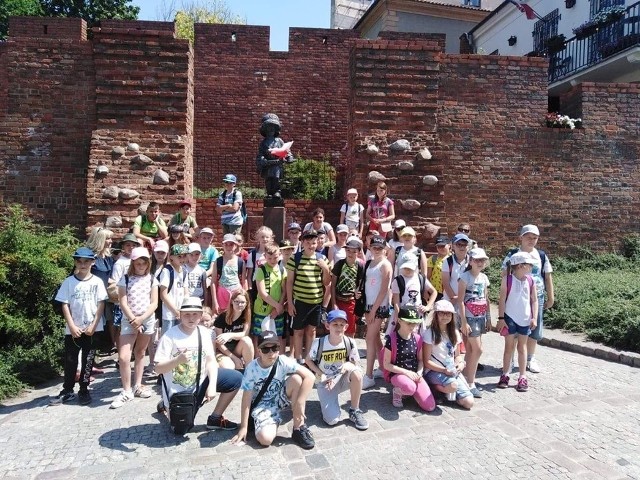 Dzieci ze Szkoły Podstawowej w Jarantowicach zwiedzały Warszawę z przewodnikiem