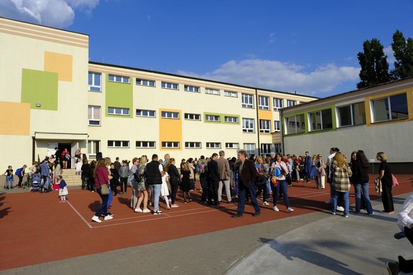 Toruń. "Dzieci dzieciom" w Szkole Podstawowej nr 24. Tak było na koncercie na rzecz Ukrainy