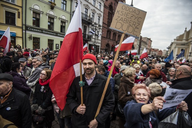 Manifestacje antyrządowe w Toruniu