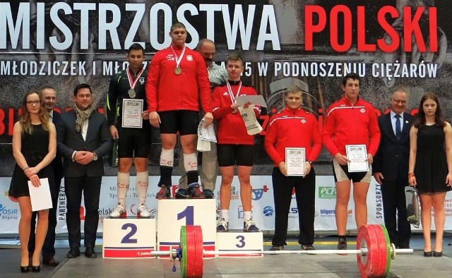 Michał Osiecki (MKS Start Grudziądz) zdobył brązowy medal mistrzostw Polski młodzików do lat 15, w kategorii wagowej +85