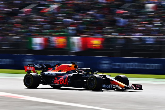 Formuła 1. Grand Prix Brazylii. Gdzie oglądać, transmisja TV. Czy Verstappen ucieknie Hamiltonowi?