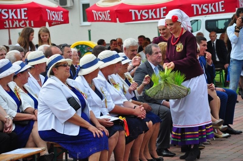 Dożynki powiatu sandomierskiego w Samborcu