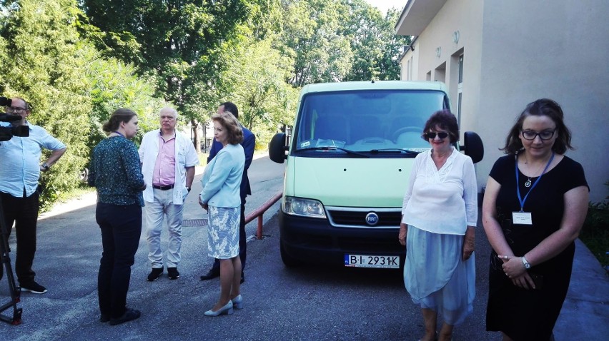 Białystok. Wojewódzki Szpital Zespolony otrzyma 20 łóżek. Od stowarzyszenia Rubież [ZDJĘCIA]