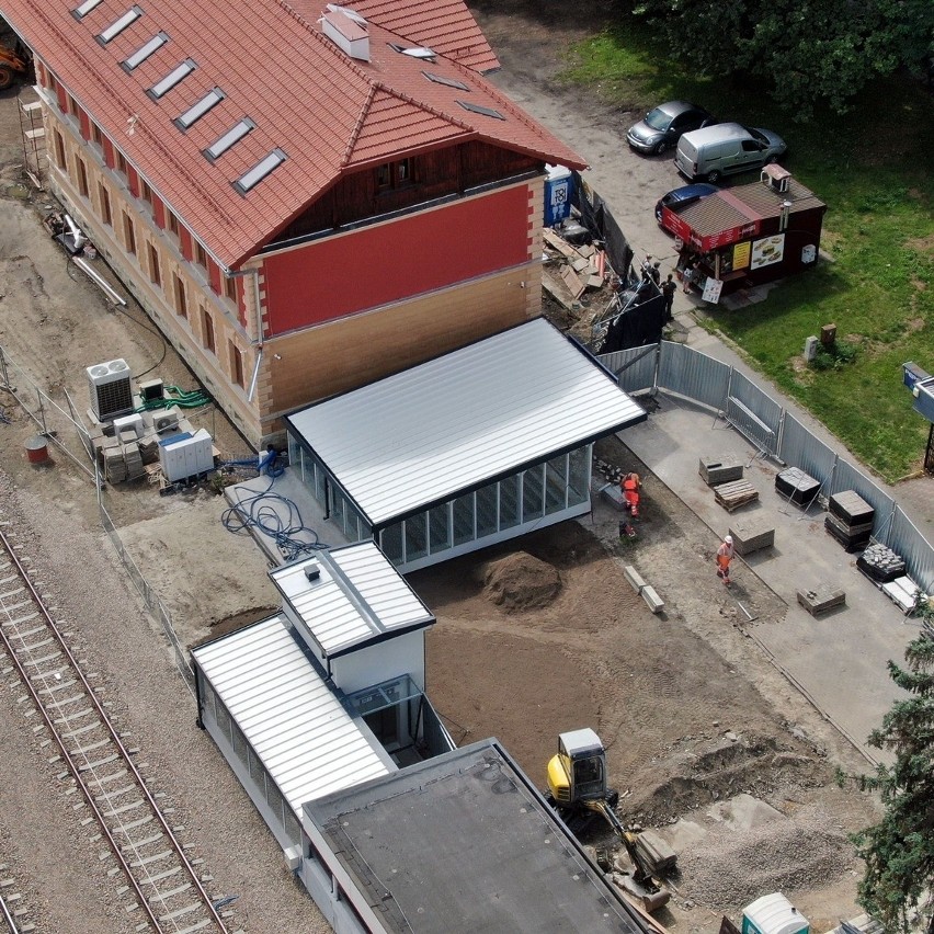 Kraków. Stacja PKP w Płaszowie w końcu bliska zakończenia przebudowy