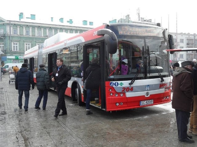 Wszystkie 40 autobusów hybrydowych o napędzie gazowo-elektrycznym zaprezentowano mieszkańcom w styczniu