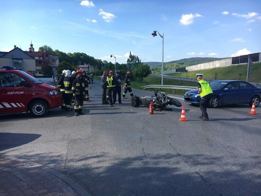 Krzyszkowice, Pcim. Motocykliści ranni po kolizjach z samochodami