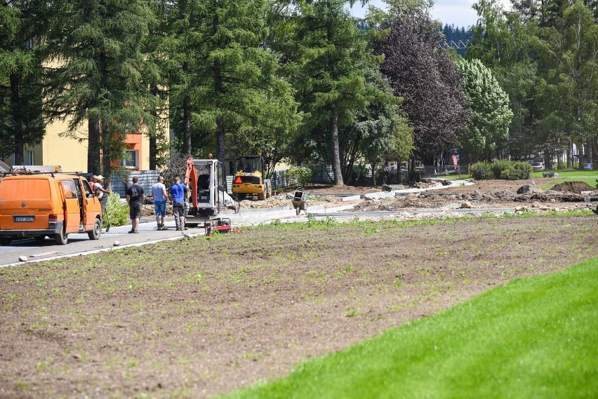 Zakopane: Dolna Rówień Krupowa będzie gotowa miesiąc po pierwszym terminie