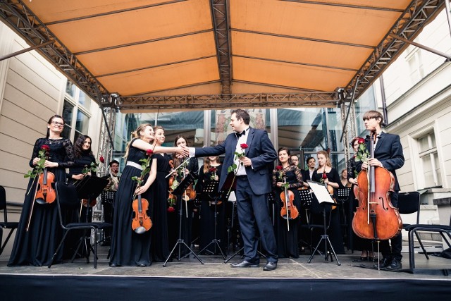 W poniedziałek z okazji Międzynarodowego Dnia Muzyki zagra m.in. Orkiestra Antraktowa Teatru Polskiego
