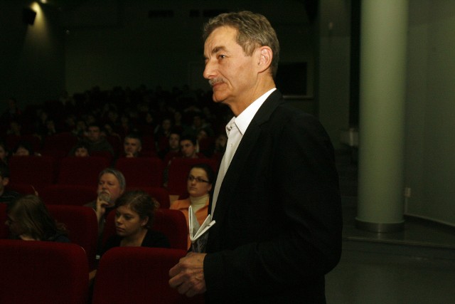 Medioznawca Aleksander Woźny, jako jeden z trójki wrocławian odebrał niedawno nominację profesorską.