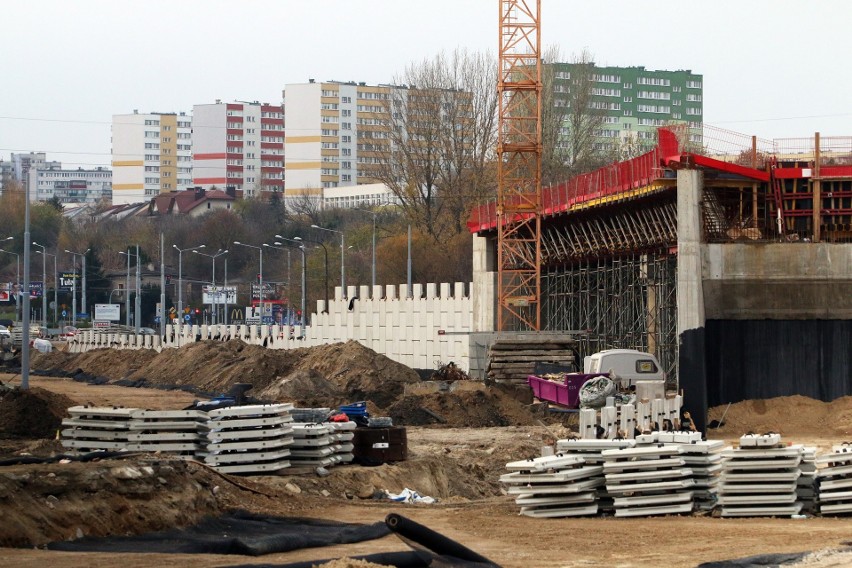 Przebudowa skrzyżowania Krochmalnej z Diamentową w Lublinie. Duże zmiany w organizacji ruchu już od poniedziałku (ZDJĘCIA) 