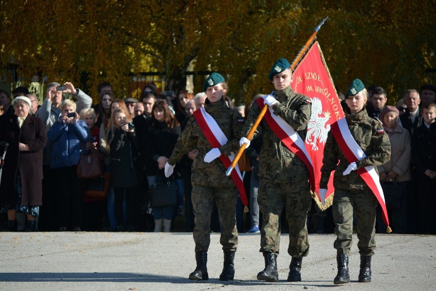 Ślubowanie klas wojskowych w XIV LO w Lublinie 