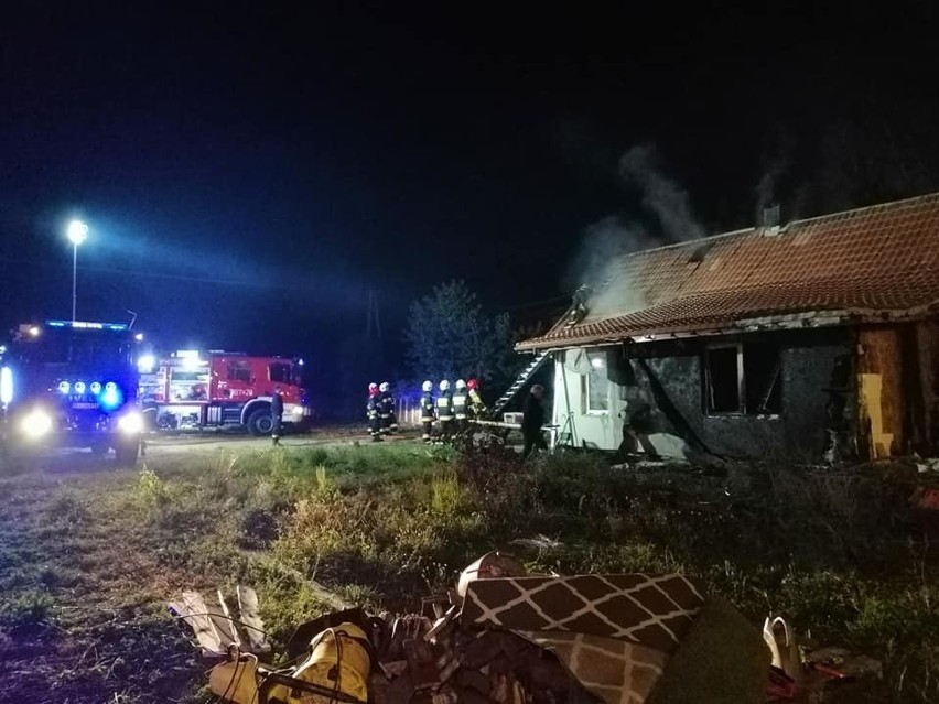 Palił się budynek mieszkalny. W chwili dotarcia na miejsce...