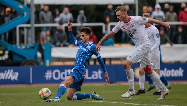 Filip Marchwiński w tym sezonie w lidze rozegrał tylko 71 minut. W meczu z Koroną Kielce tego bilansu na pewno nie poprawi, bo nie wystąpi z powodu kontuzji. W meczu Totolotek Pucharu Polski z Resovią Marchwiński wyszedł w pierwszym składzie i błyszczał na tle rywali oraz kolegów z drużyny.