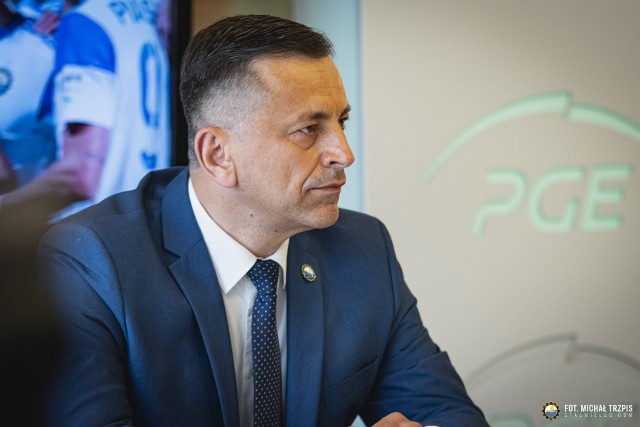 Jacek Klimek, prezes Stali Mielec w środę podpisał nową umowę sponsorską z PGE.