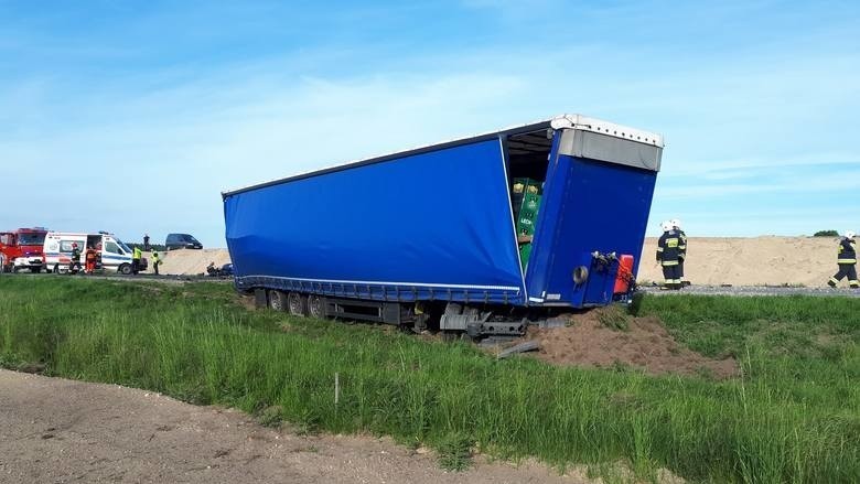 Tragiczny wypadek w powiecie nakielskim. Jedna osoba nie żyje! [wideo, nowe informacje]