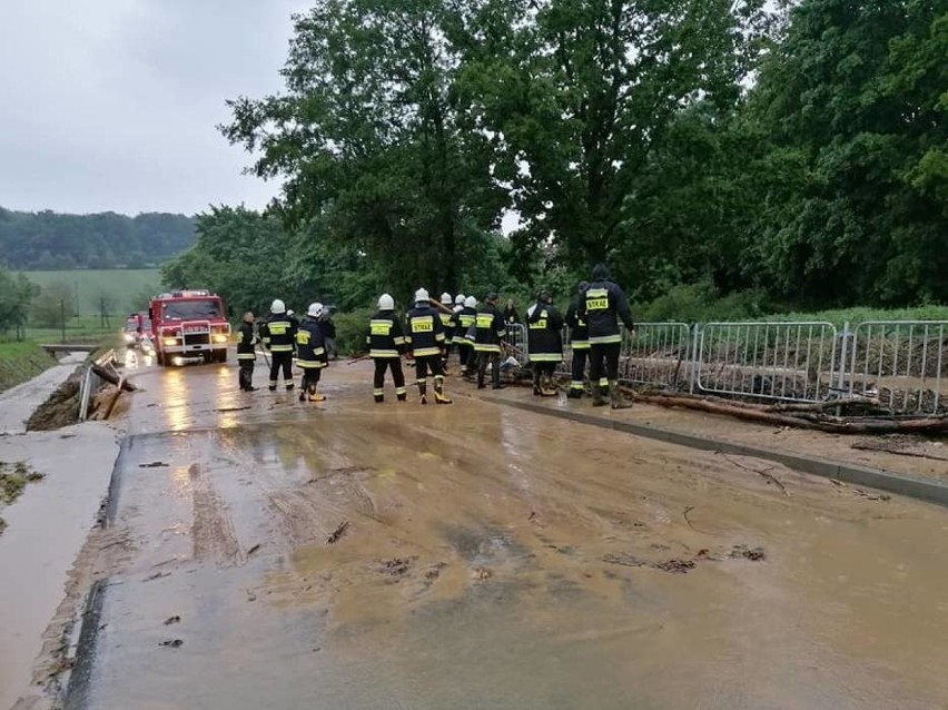 Ulewy i gradobicia w woj. lubelskim. Strażacy interweniowali około 150 razy. Zobacz zdjęcia