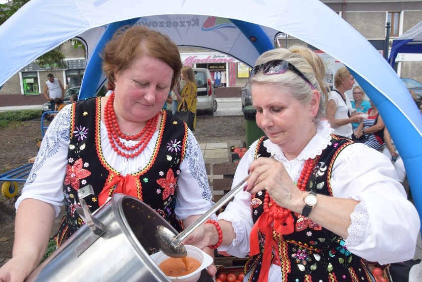 Pomidorowe święto w Krzeszowicach. Konkursy z warzywnymi okazami 