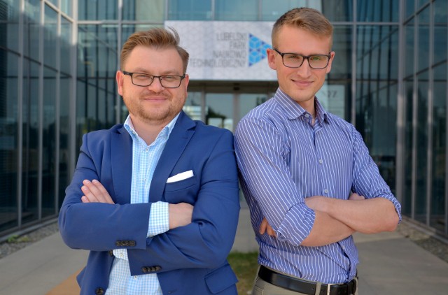 Michał Gołkiewicz z NutriTECH (z prawej) i Tomasz Małecki, szef LPNT