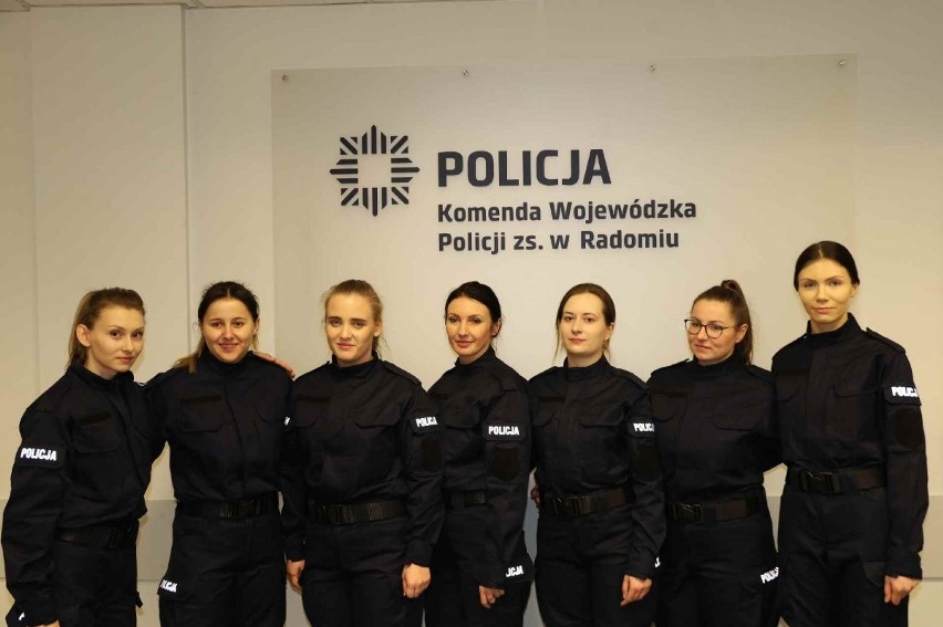 Ślubowanie nowych funkcjonariuszy policji w Radomiu. Wśród nowych mundurowych są kobiety