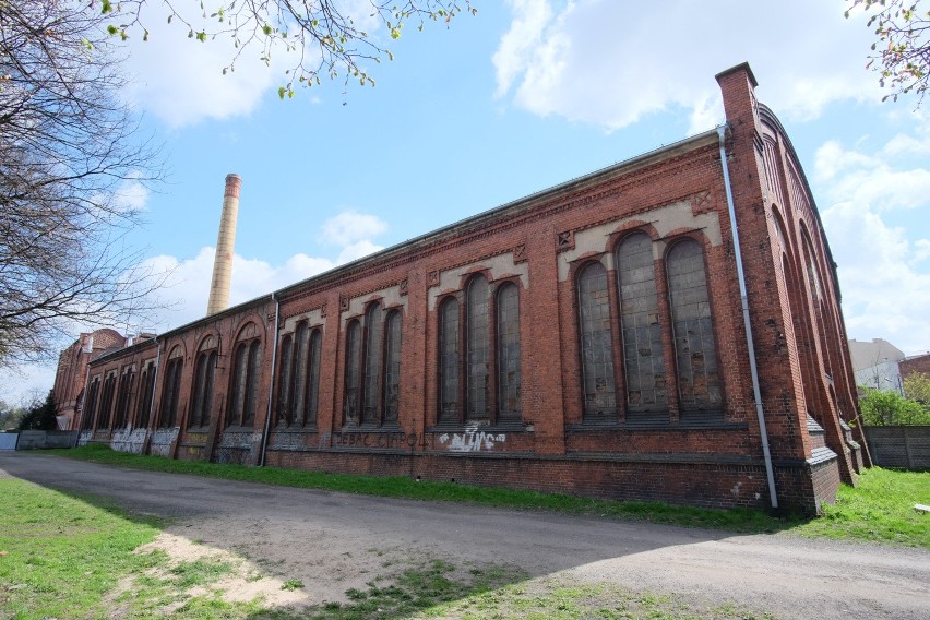 Teren nad rzeką, który dziś określamy jako Stara Gazownia,...