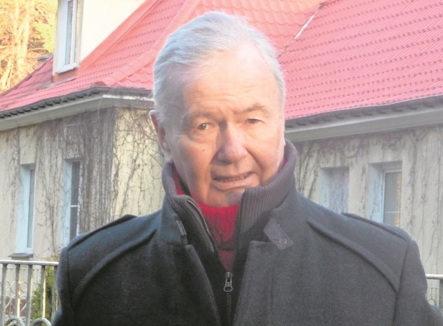 Władysław Trzpiot z wielkim sentymentem odwiedził Dom Dziecka w Małachowie, w którym spędził 6 lat swojego życia.