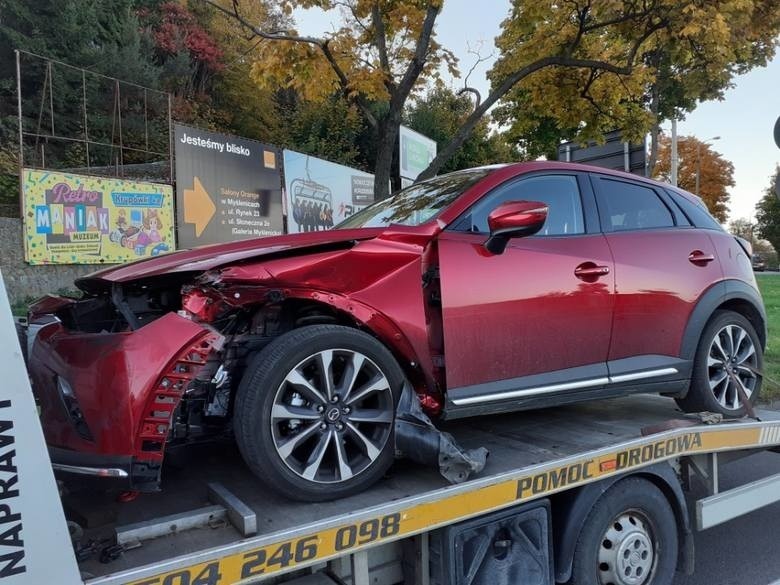 Karambol na zakopiance. Zderzyło się sześć samochodów [KRÓTKO]