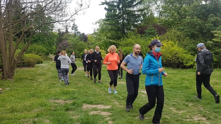 Spokojnie truchtali wśród kwiatów i zieleni. Tak lublinianie świętowali Międzynarodowy Dzień Slow Joggingu