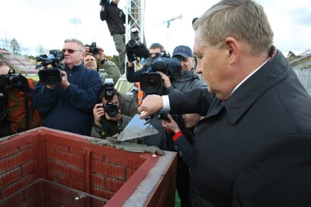 15 października 2010 roku - Tadeusz Truskolaski uczestniczy we wmurowaniu kamienia węgielnego pod stadion miejski