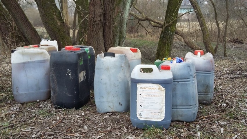 Ktoś podrzucił odpady w Koszalinie [zdjęcia]