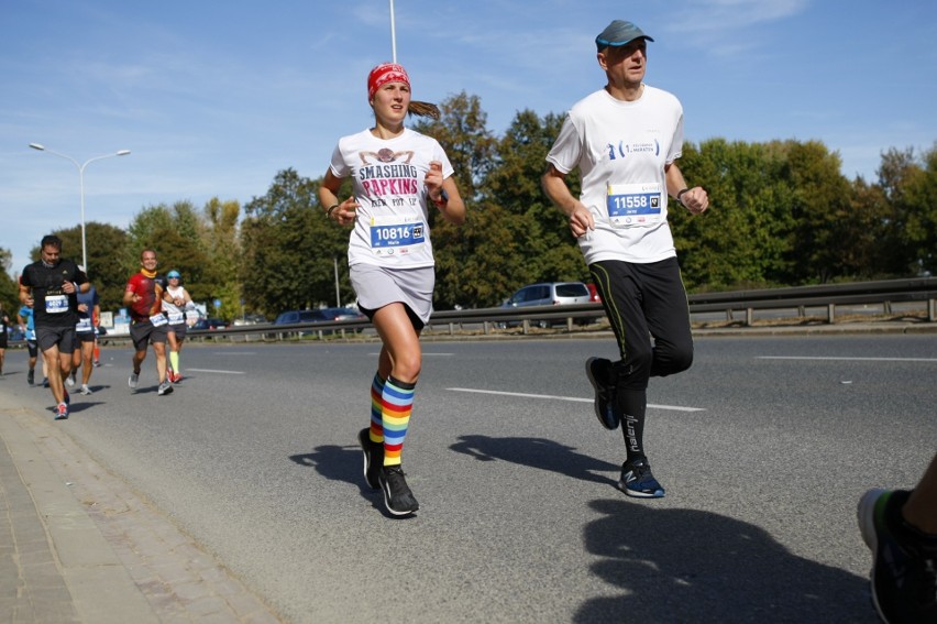 Uczestnicy Maratonu Warszawskiego 2018. Więcej zdjęć...