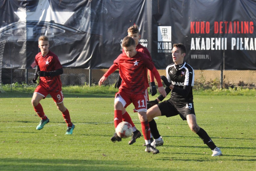 Centralna Liga Juniorów U-17: Wisła - Cracovia. Derby Krakowa pod wodzą... sędzin. "Pasy" przyćmiły "Białą Gwiazdę" [ZDJĘCIA]