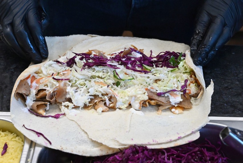 Stambuł Lux - nowy kebab na kieleckim deptaku. Lokal już cieszy się zainteresowaniem [ZDJĘCIA]