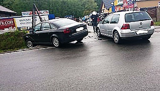 Limanowa. Dwa auta osobowe zderzyły się na ul. Starodworskiej