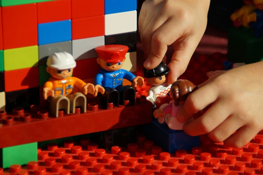 Plastikowe klocki LEGO zostaną wycofane ze sprzedaży. Duńska...