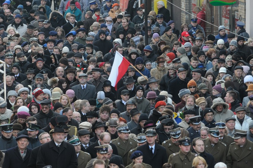 Tak Toruń żegnał wybitną mieszkankę 15 lat temu