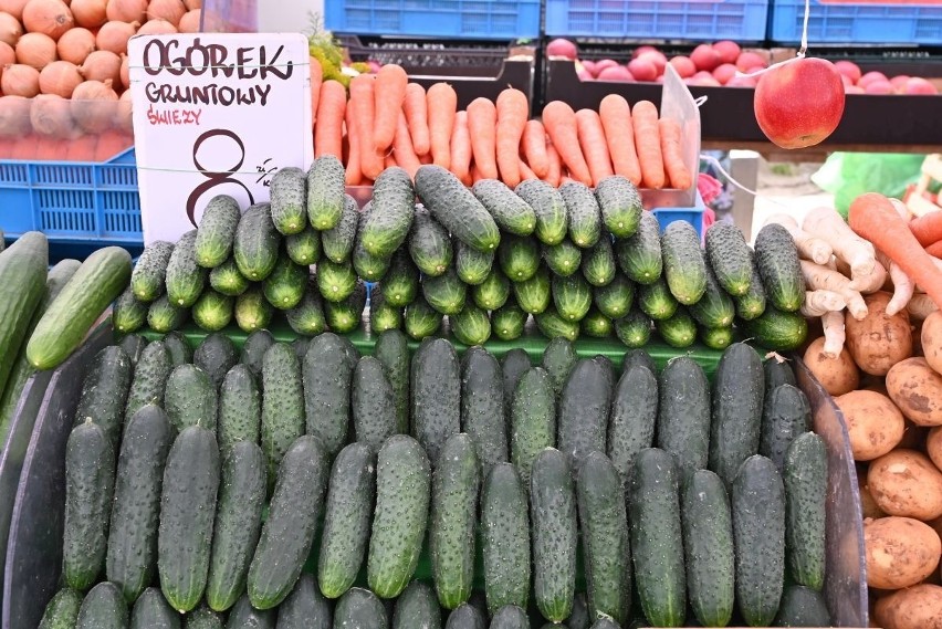 Ogórek gruntowy trzyma cenę - od początku maja na kieleckich...