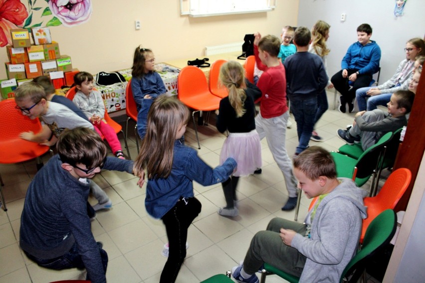 Ferie zimowe w Radomiu. Caritas Diecezji Radomskiej zorganizowała świetne zajęcia w Centrum Nauki i Zabawy Bajka