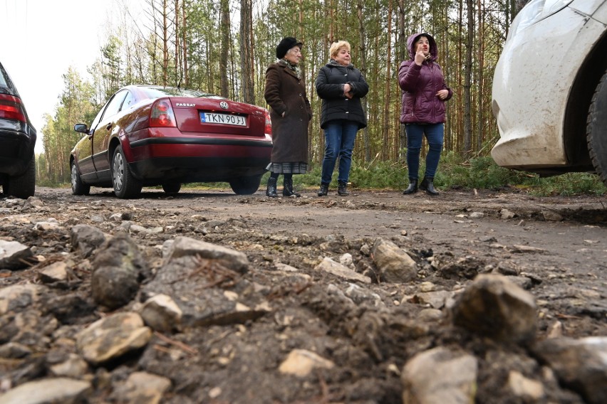 Mieszkańcy Jacentowa i Sokołowa Nowego mają dość dziur i kurzu. Żądają asfaltu! [WIDEO, ZDJĘCIA]