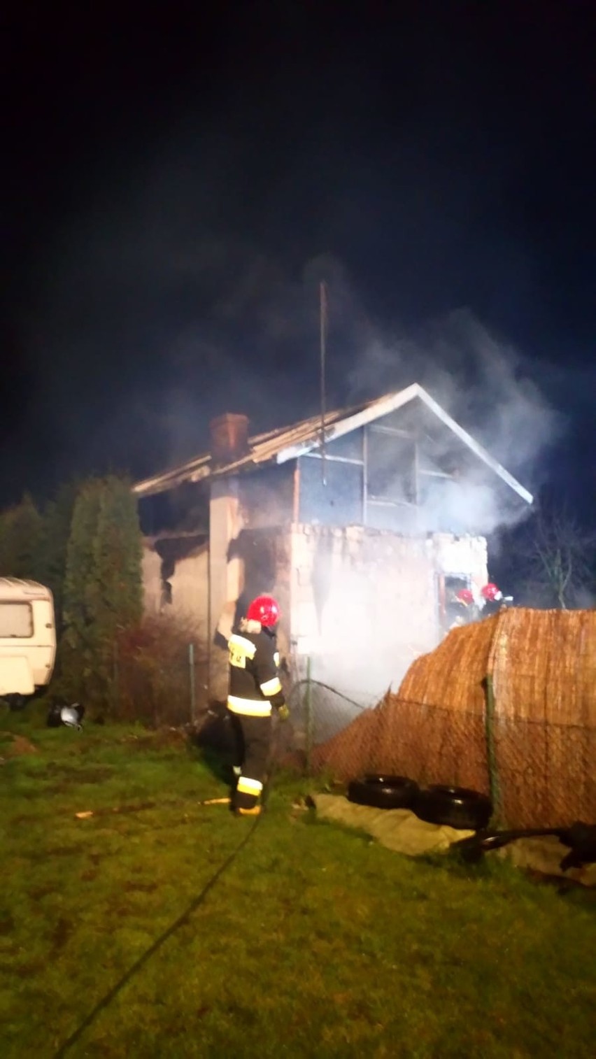 Pożar altany na ternie ROD "Krokus" w Grudziądzu wybuchł w...