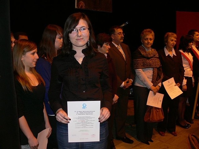 Anita Ceglińska dostała wyróżnienie za najwyższą średnią ocen w II Liceum. 