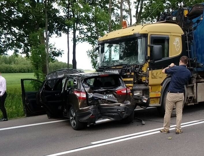 Zdjęcia z wypadku przysłał nam Czytelnik.