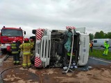 Wypadek na autostradzie A4. Ciężarówka przewróciła się na węźle S1/A4 w Mysłowicach. Utrudnienia na drodze i gigantyczny korek na Kraków