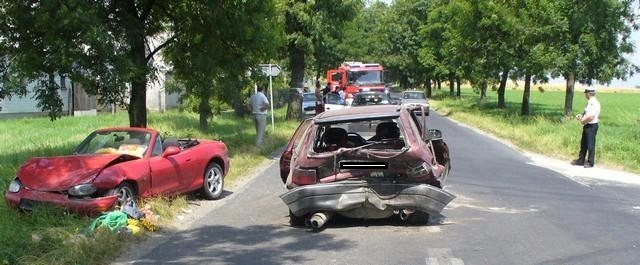 W powiecie radziejowskim doszło do zderzenia opla i mazdy