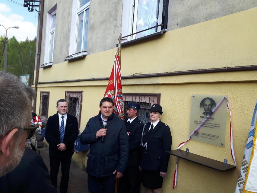 Dąbrowa Górnicza: jest tablica upamiętniająca Antoniego Ziębę ZDJĘCIA]