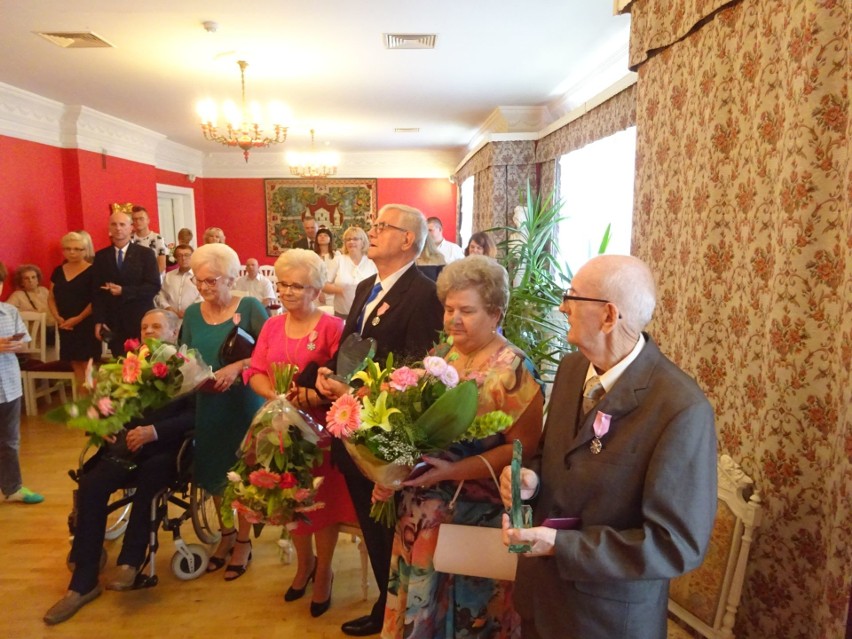 Potrójny jubileusz 50 - lecia małżeństwa w Ostrowcu (zdjęcia)