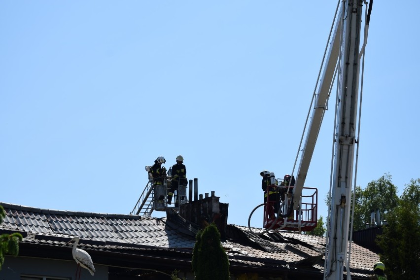 Ogień strawił dach domu mieszkalnego w Jabłowie