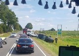Gałkówka. Wypadek na drodze krajowej nr 61 między Łomżą, a Ostrołęką. Dwie osoby w szpitalu [ZDJĘCIA]