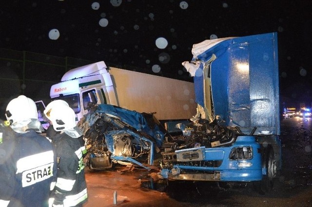 W środku nocy z poniedziałku na wtorek doszło do śmiertelnego wypadku na autostradzie A1.