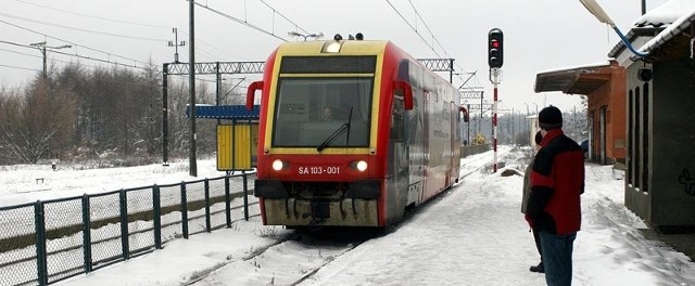 Na dworzec PKP w Tarnobrzegu powrócił ruch kolejowy. Przedsiębiorstwo Miejskiej Komunikacji Samochodowej w Tarnobrzegu postanowiło ułatwić dostęp mieszkańców miasta do tego miejsca.